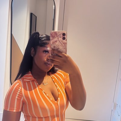 gorgeousssaf's profile picture. Hot Chocolate Cinderella 👸🏽 @ sheblowstacks on ig