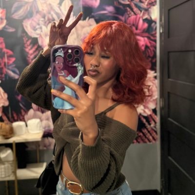 veenathevibe's profile picture. only do sh*t if your heart’s in it ✨ juice mama. makeup artist | 𝒈𝒓𝒐𝒘𝒊𝒏𝒈, 𝒍𝒐𝒗𝒊𝒏𝒈, 𝒆𝒗𝒐𝒍𝒗𝒊𝒏𝒈. 🌷