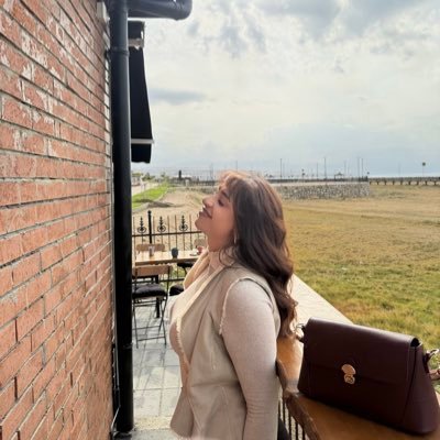 OrkmezElif's profile picture. 🪶