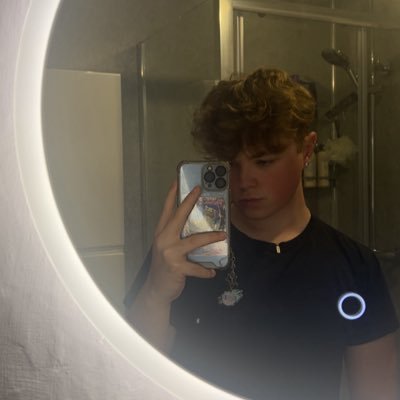 Felyx554817's profile picture. uhhh 20