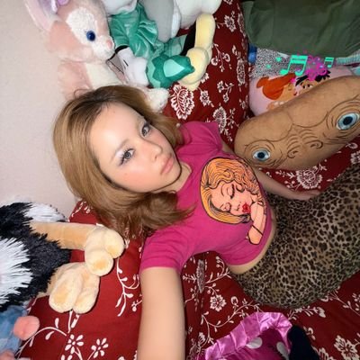 honeycomb_xo's profile picture. NCT, ITZY & XG ☆♡

Stream Lucas, Stream Woojin.

I love Nicki & Chronixx!