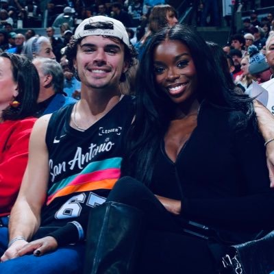 VRL_Nicolandria's profile picture. An archive of viral Olandria Carthen & Nicolas Vansteenberghe posts! @LashaeAsh @nicolasvans1 Tag or DM your finds must have at least 10k likes 🤍