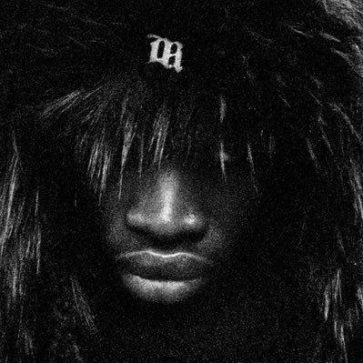 dyingisart's profile picture. 🛋️