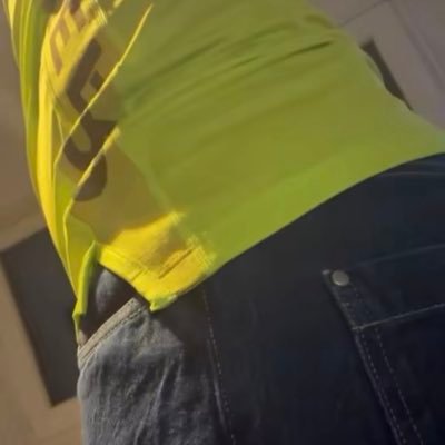 STebbbi12013's profile picture. Samy 🇫🇷🇪🇸🇩🇿 je suis #actif #dominant #poursoumi je suis quelqu’un de très gentil, mais observateur🤫