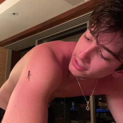 isnomilo's profile picture. 