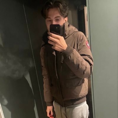 bara365_365's profile picture. 