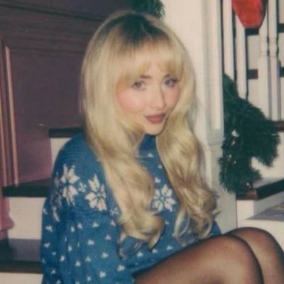 brinafellow's profile picture. universe must have my back🫧