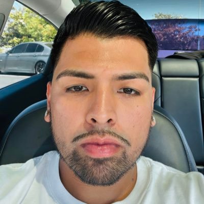 fknivann's profile picture. 