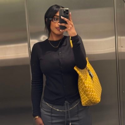 zeealameri's profile picture. 🫧📌