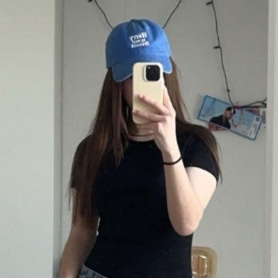 icywithapen's profile picture. take me home and show me the sun || somewhere between dema and trench