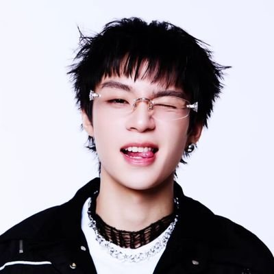 _michaelcaramel's profile picture. michaeltopten = my safe place 🍒 multistan hardcore🤘🏻kpop & khh & krnb & jpop & cpop & tpop & bl world 🪄