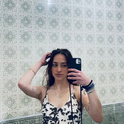 jhaadiii's profile picture. 