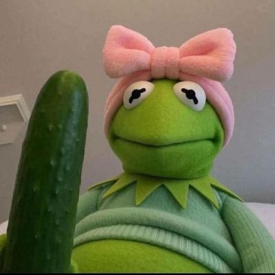 RosayRoundz's profile picture. CU PAGE FOR FREAKY FROG ROUNDS 💕message this page for any questions!