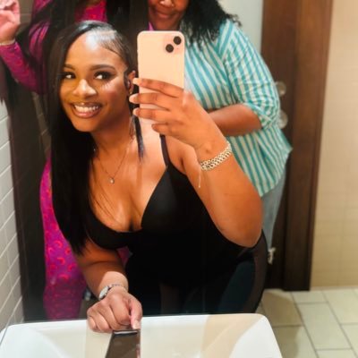 _Mariefml's profile picture. 