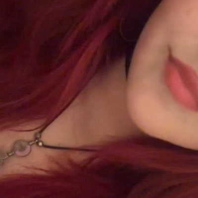 vvlentineee's profile picture. ☭📿