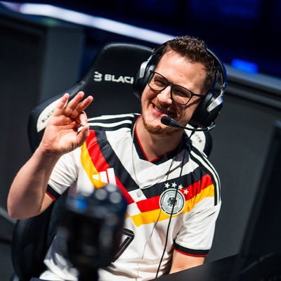 DennisWerth_'s profile picture. 