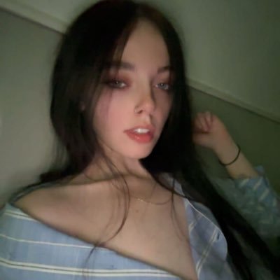 lam0triqueen's profile picture. certified hater & redbull addict who loves pouya