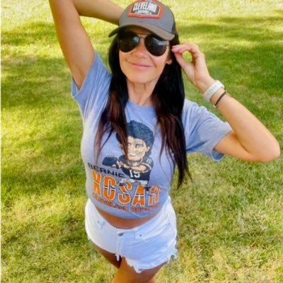 bougiesports's profile picture. - new account ❤️er of football. fun and everything fab-LOYAL Cle Sports Fan-Fantasy Football Stud/ #Sfb14 #Sfb15 *cool mom💋 https://t.co/SIKvde8Gjp
