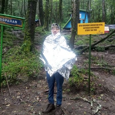 gulbatts's profile picture. Silence doesn't mean lonely, it can be a space to discover yourself.