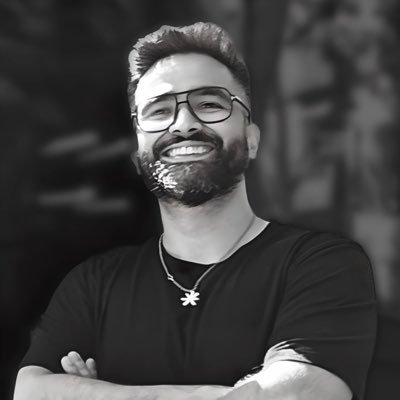 javopasamar's profile picture. vector wizard