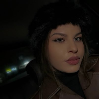 itsbroccolii's profile picture. | Не каждый ангел носит белое. Более одинокий, чем Папа Римский |☘️