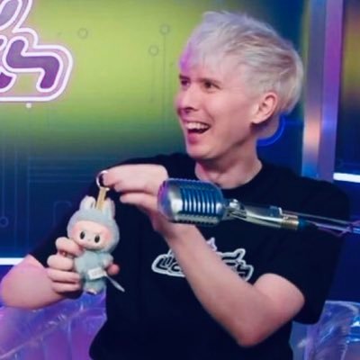 chaosgremlincas's profile picture. photographer and fandom collector. queer. anxious. autistic. just trying to embrace the void and have the courage to exist. minors DNI