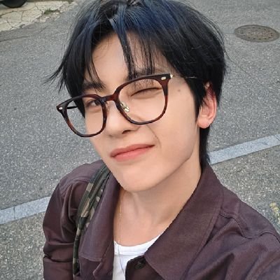 homiesssexual's profile picture. il tuo sorriso, mio riposo   · – ·