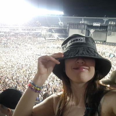 deboratarditti's profile picture. Vivir no es otra cosa que arder en preguntas. Artaud
CARP 🤍❤🤍 Taylor's Version 💗