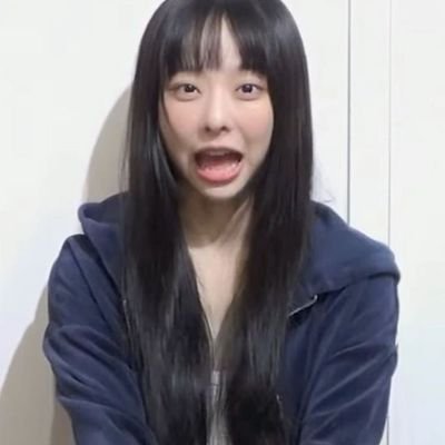 voidintoblue's profile picture. so this is not funny