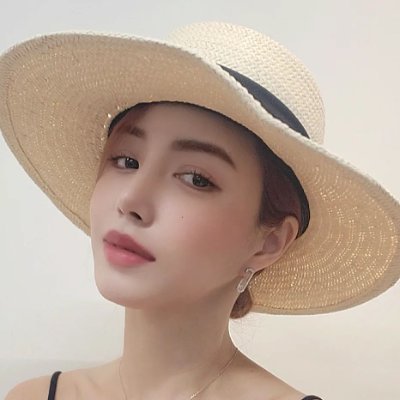 sunyun022's profile picture. Unstoppable. Unbothered. Unapologetic.