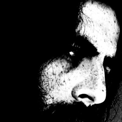 mago_elektrico's profile picture. exitosamente rehabilitado del uso de emojis