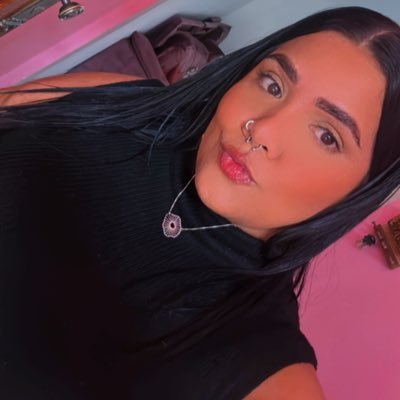 nessafdias_'s profile picture. 