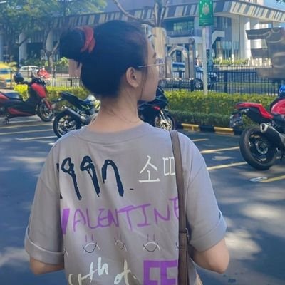 Yanakwpp's profile picture. 💯 kejar mimpi kamu 💅 💯 mutualan yuk 🌷 💯 jangan ragu bersinar
