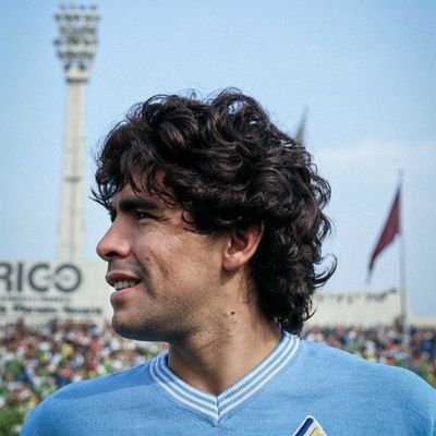 sansgnz's profile picture. Vago, bostero y lolero recuperado. Tuve que hacerme un tw para jueguitos porque si no mi tw personal moría de virginidad.