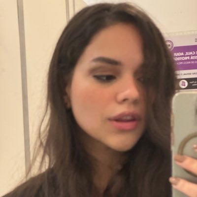 julliafsantana's profile picture. 