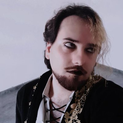 VampiraoDobeco's profile picture. 🦇