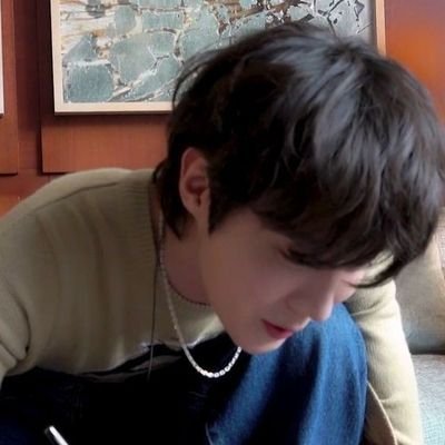 vhopefilter's profile picture. only bangtan.