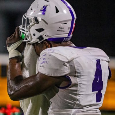 merkle_judge's profile picture. 5 ‘9 184// /LB/S // 3.9gpa 📚 // 1100 SAT// NCAAID: #2511767289 ~varsity football 🏈 ~ class of 2026 email- merklejudge23@gmail.com 📲 8326296931