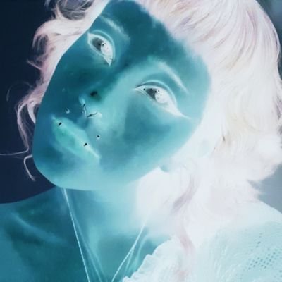 eee_macarena_'s profile picture. ⠀⠀⠀⠀        ★just a fairy with a knife★          

⠀⠀⠀⠀⠀elu / ele / ela ⠀☆ ⠀they / he / she⠀          
⠀⠀⠀⠀⠀        ⠀⠀⠀⠀  ★ 21y ★