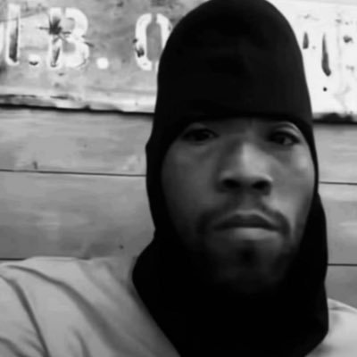 shewasafairyuh's profile picture. you must amuse me