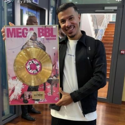 ShoxR4fanacc's profile picture. 2 0 2 3