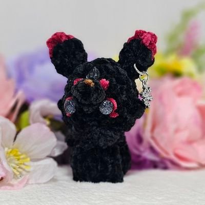 zakulo_lan9846's profile picture. ｢身近な癒しと小さな幸せ｣作家活動10周年〜！🍀
あみぐるみ作家×デザイナー×イラストレーター💪( o' 'o💪  )あなたの背中を支える子でありますように🍀お迎え待ち一覧▶https://t.co/ovqqFoHeWG 
タグ→ #柘榴小屋 /委託販売▶キャラメルキューブショコラA81