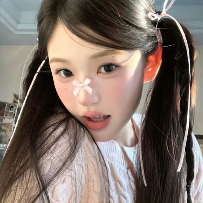 xmeilov's profile picture. 홍색! : strawie—jam. fluffy souffle swirled! buss: 🐹 💭﹢for a service account.