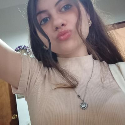 camiccap's profile picture. louis m señaló la bandera, es manya 𖦹