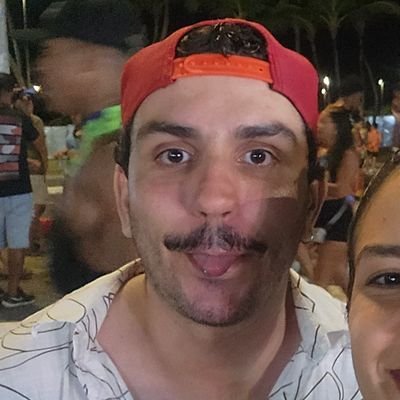 LFellipe's profile picture. gold and rose, misty blue and lilac too