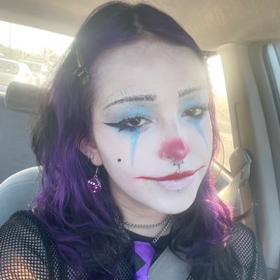 occultandee's profile picture. soulsborne enthusiast 🖤 breakfast connoisseur 🍳 anime lover, thrift shopper 🎲 i stream on twitch 👇