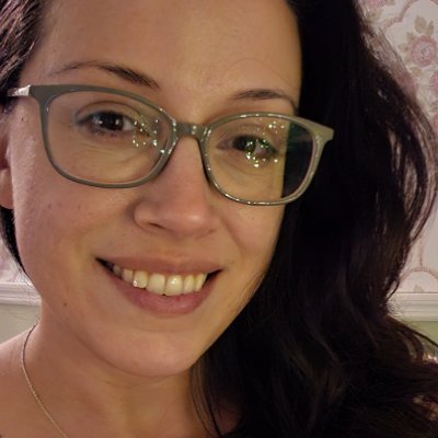 SheWhoLaughsX's profile picture. ✝️🇺🇲❤️🌄