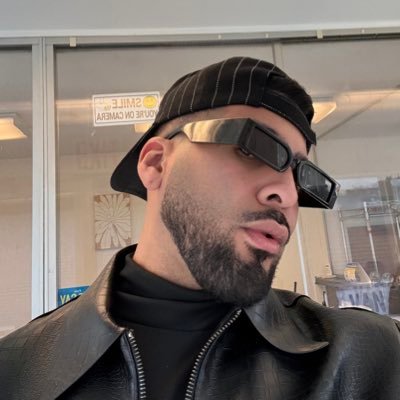 heezeyyy's profile picture. 