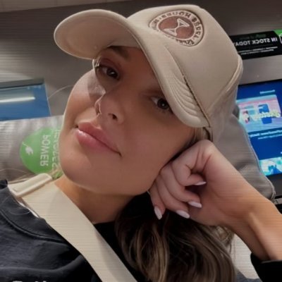 LittleZoe198707's profile picture. If you want to live your own life, you must study hard. We look for opportunities from learning. The only thing that limits your ability is your thoughts. Hesit