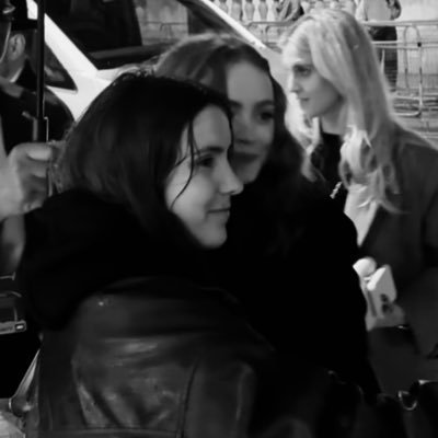 picasszo's profile picture. what’s a 🎉girl🎉 to do?